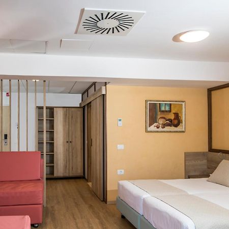 Hotel Delfin イゾラ エクステリア 写真