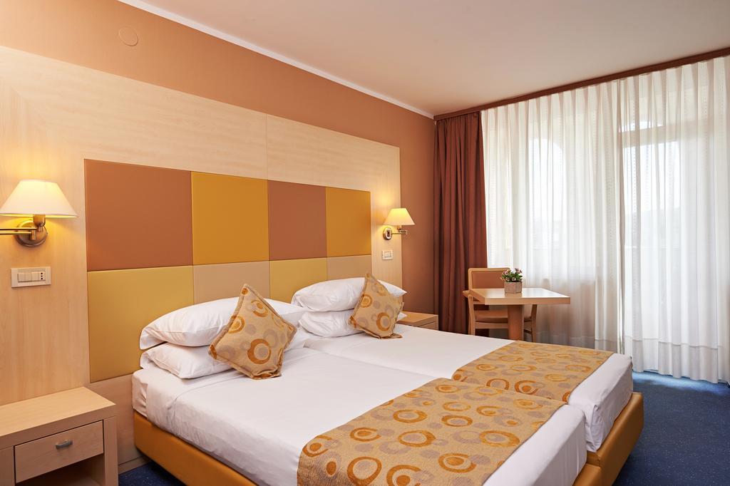 Hotel Delfin イゾラ エクステリア 写真
