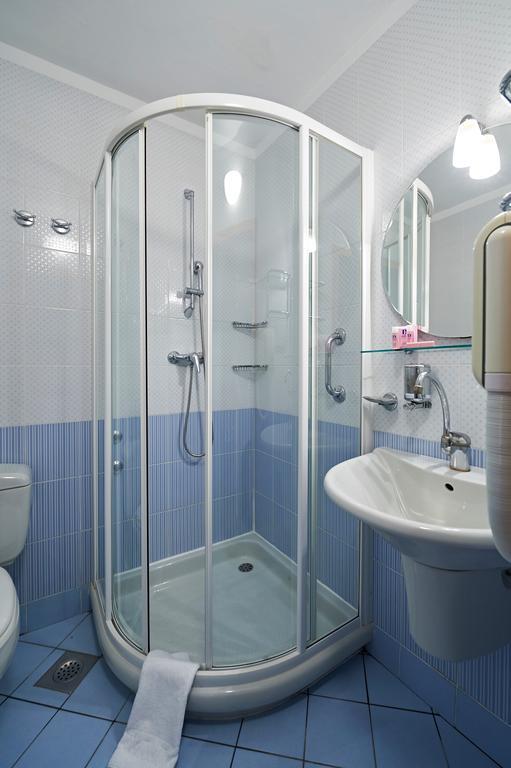 Hotel Delfin イゾラ エクステリア 写真