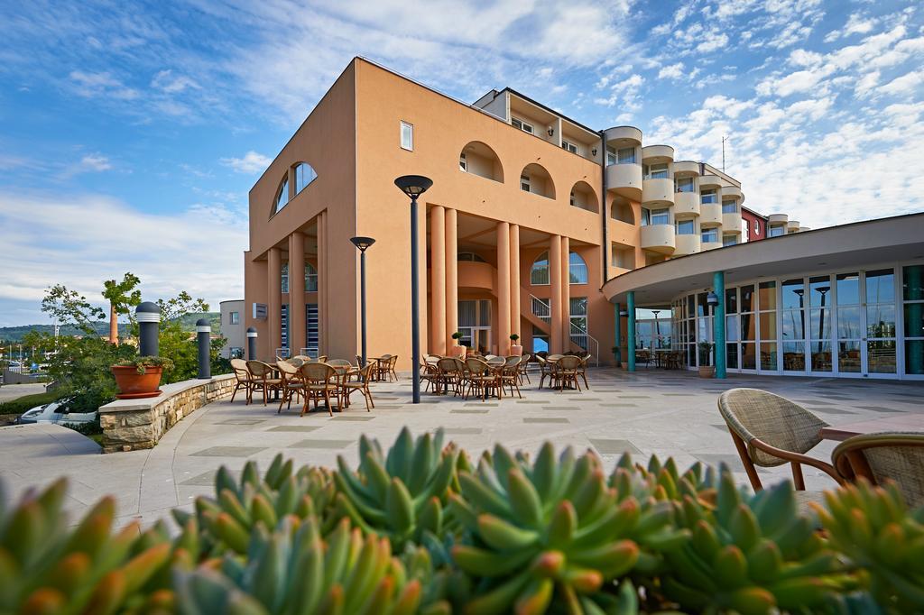 Hotel Delfin イゾラ エクステリア 写真