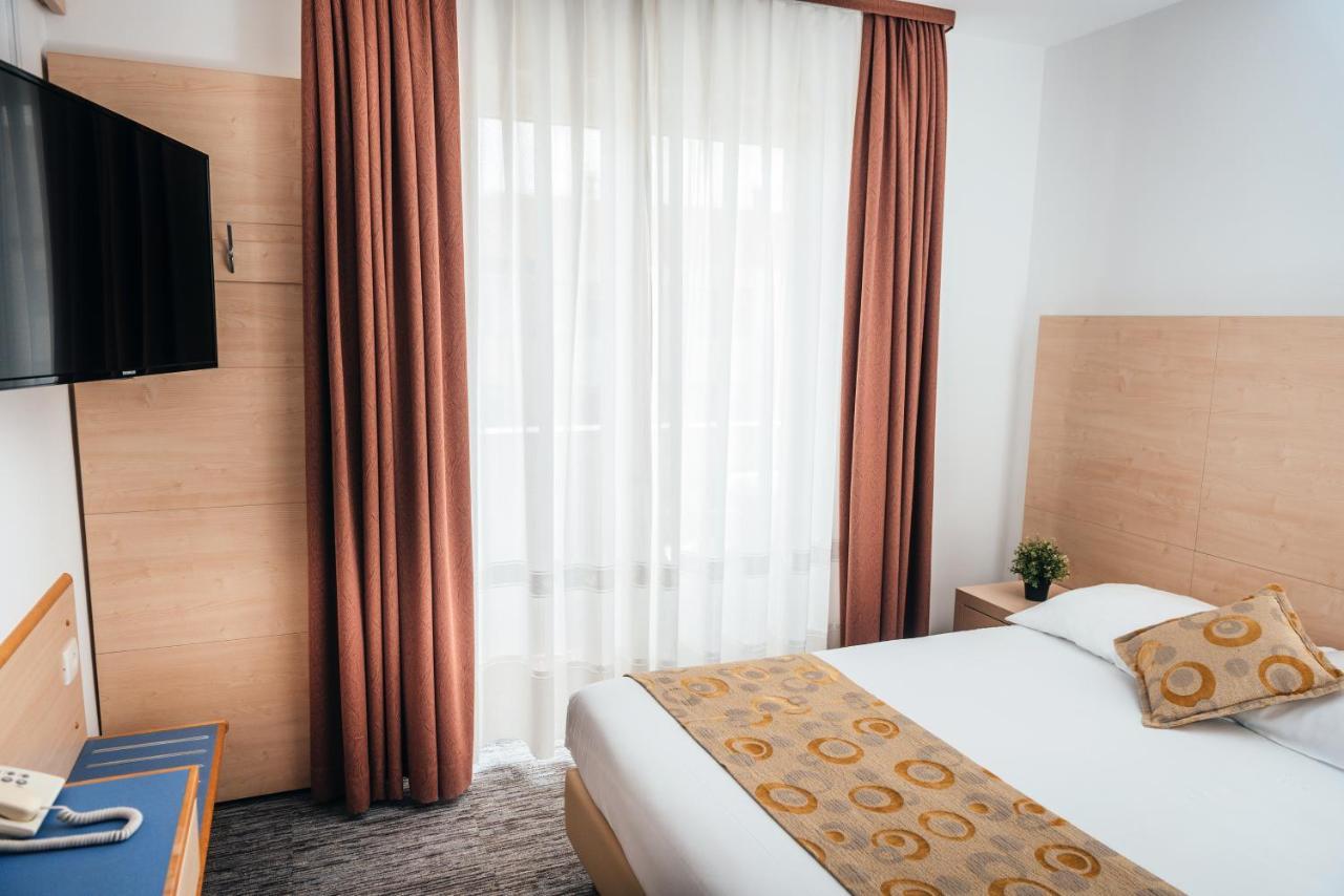 Hotel Delfin イゾラ エクステリア 写真